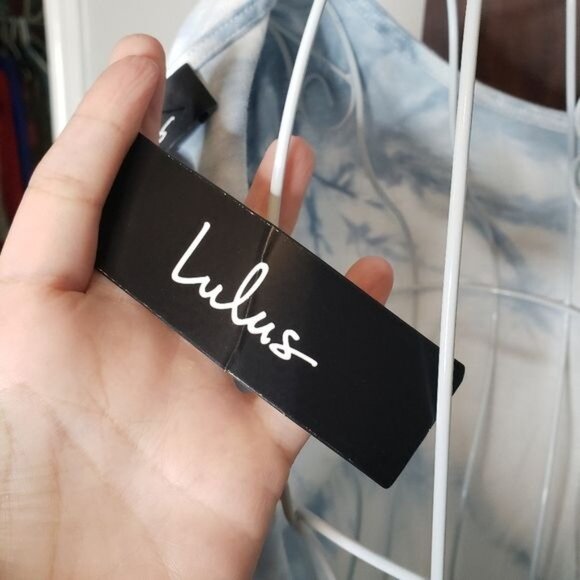 NWT Lulus On A Road Trip Blue Tie Dye Short Sleeve Romper Size Medium - Picture 7 of 10